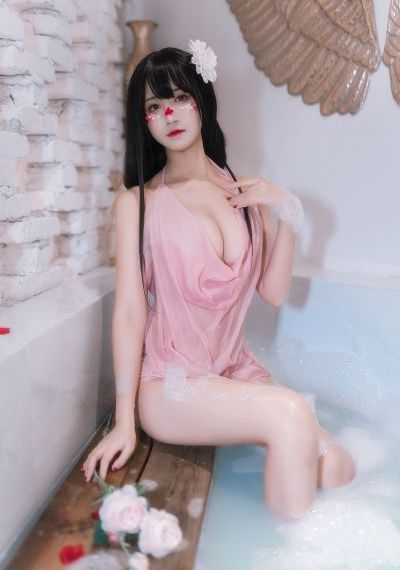 娇妻在厨房肉到哭H_HD高清视频播放